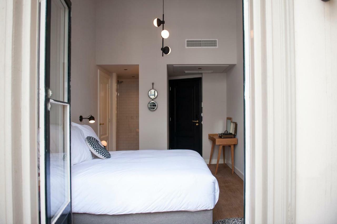 Small Double Room,828934535:JPEG